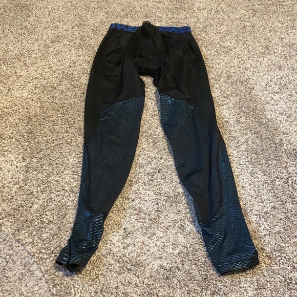 Nike compression tights - Picture 3 of 5